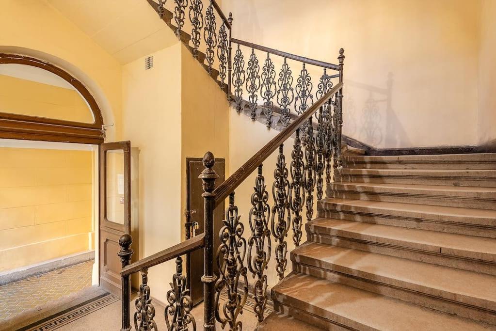 Dizsu'S Place Budapest Eksteriør bilde